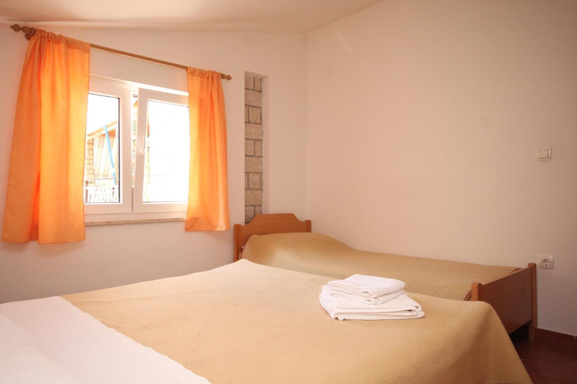 Apartments With A Parking Space Umag - 7039 Δωμάτιο φωτογραφία